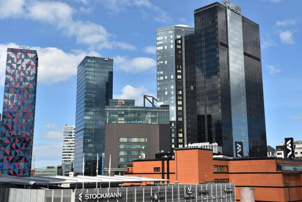 Kahe Magamistoaga Ja Suure Elutoaga 3-toaline Korter Vaatega Tallinna Aerikeskusele Apartment Tallinn